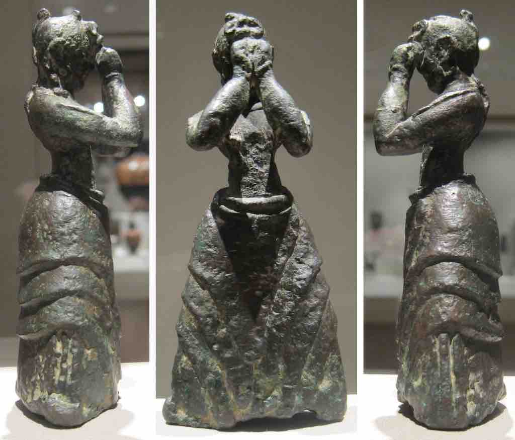 <em>Minoan Woman</em>, c. 1600-1500 BCE.