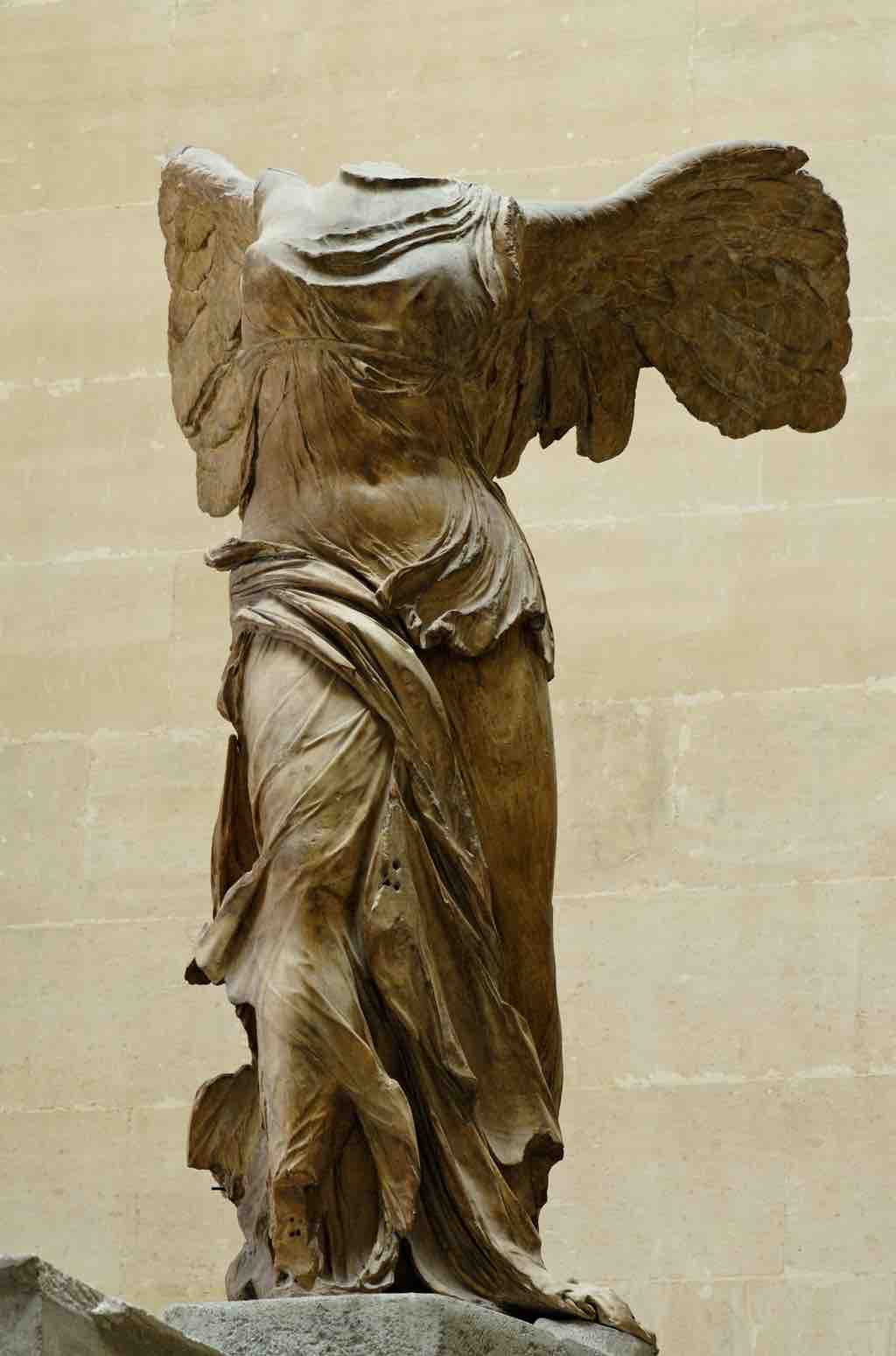 Ni<em>ke of Samothrace</em>