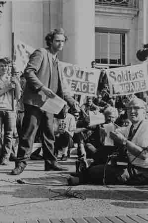 Beginning of SDS and Student Protests