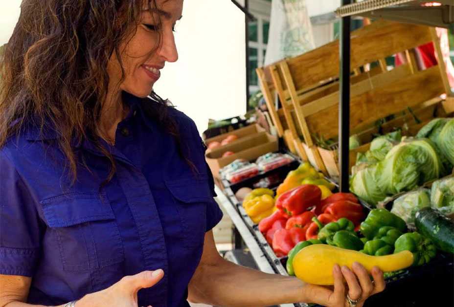 Woman shopping for produce