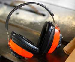 Protective headphones