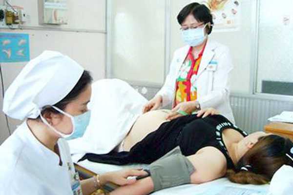 	PMTCT Program in Ho Chi Minh City Reviewed 