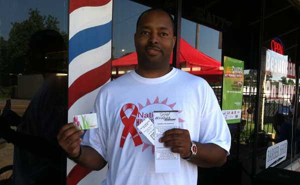 CDC Hairstylist/Barber HIV Prevention Initiative partner, Mario V. Taylor (Memphis, TN), hosts a local testing event at the First Impressions Remix Barber and Beauty Salon on National HIV Testing Day