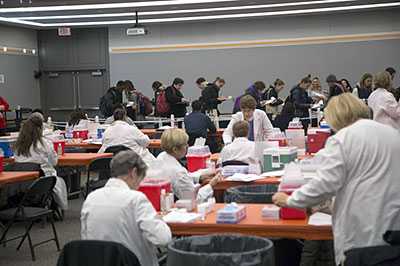 MenB vaccine clinic at Princeton University, December 2013. Photo by Amaris Hardy/Princeton University