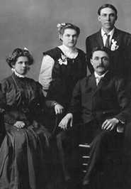 Thomas and Carrie Langan (seated) on their wedding day in 1909