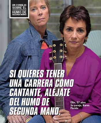 Consejos de exfumadores: Si quieres tener una carrera como cantante, aléjate del humo de segunda mano. Exfumadora Ellie de 57 años y su pareja Karen en Florida.