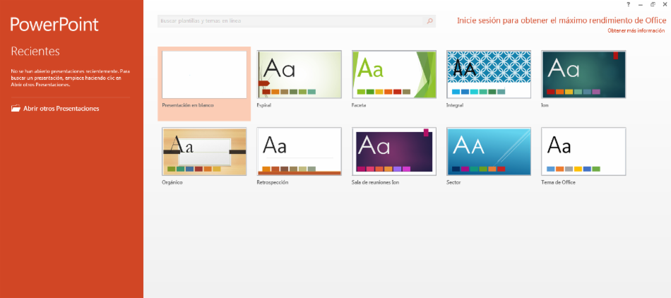 En la pantalla de inicio podrás escoger iniciar una presentación en blanco o con temas.