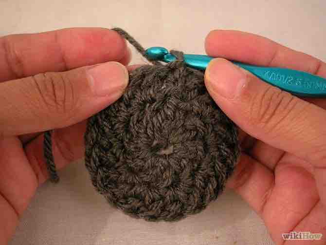 Imagen titulada Crochet a Skull Cap Step 3