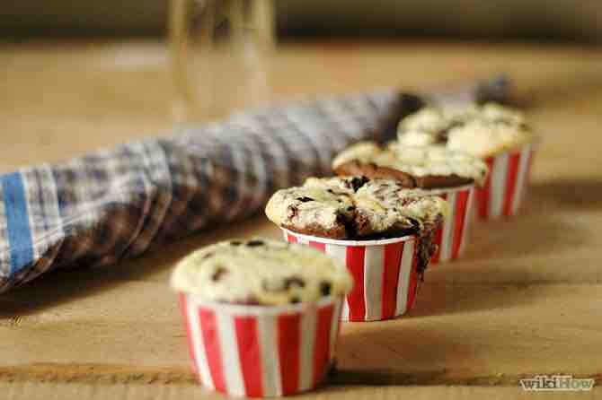 hacer cupcakes de brownies con queso crema