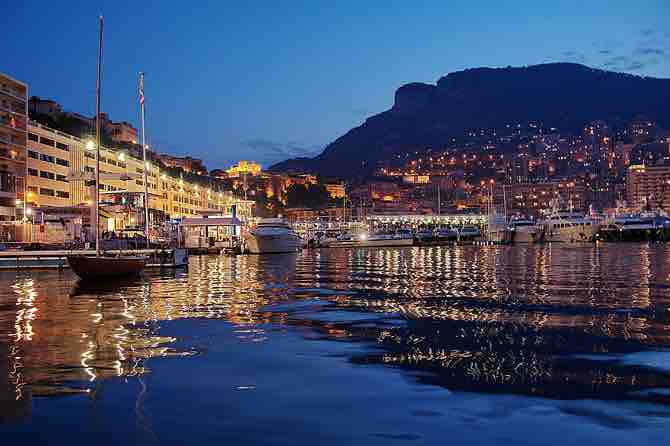 Imagen titulada Monaco port at night.