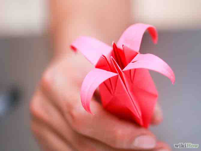 hacer un lirio de origami