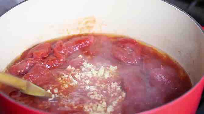 Imagen titulada Make Marinara Sauce Step 2 preview