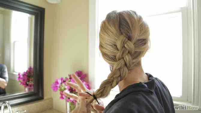 Imagen titulada Make a Dutch Braid Step 11