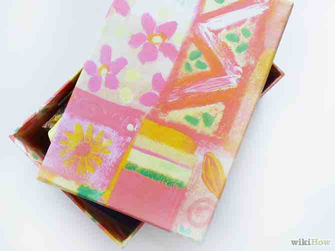 Imagen titulada Decorate a Box Step 11