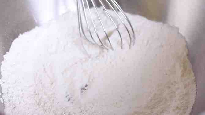 Imagen titulada Make Self Rising Flour Step 1 preview