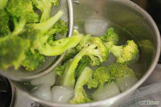 Imagen titulada Cook Broccoli Step 33