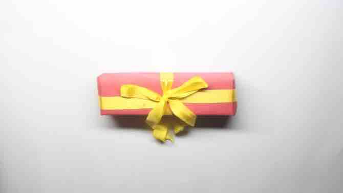 Imagen titulada Wrap a Present Step 9 preview