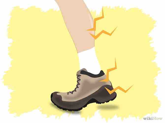 Imagen titulada Break in Hiking Boots Step 9