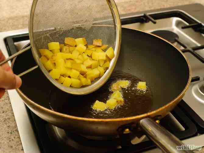 Imagen titulada Make Home Fries (Breakfast Potatoes) Step 6