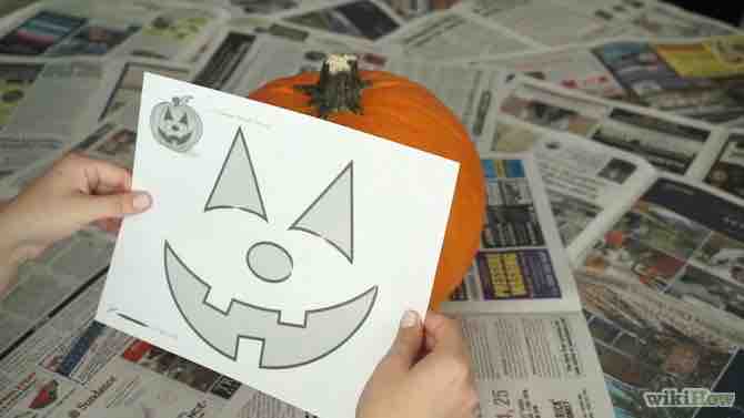 Imagen titulada Paint a Pumpkin Step 3