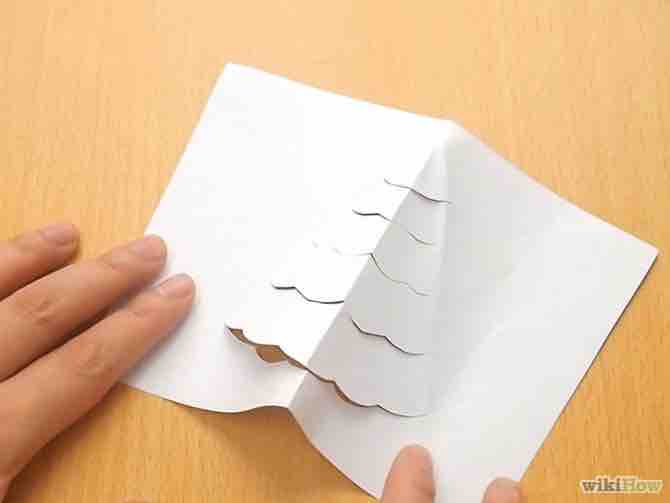 Imagen titulada Make a Christmas Tree Pop up Card (Robert Sabuda Method) Step 8