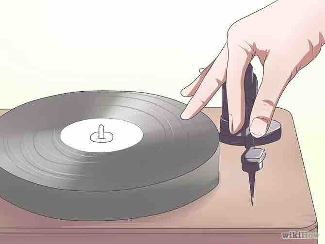 Imagen titulada Operate a Turntable Step 4