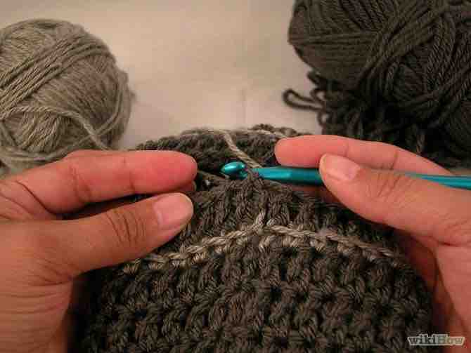 Imagen titulada Crochet a Skull Cap Step 11