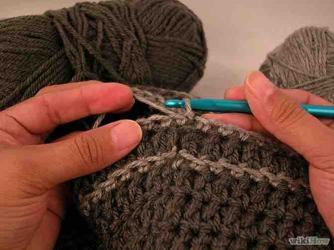 Imagen titulada Crochet a Skull Cap Step 12