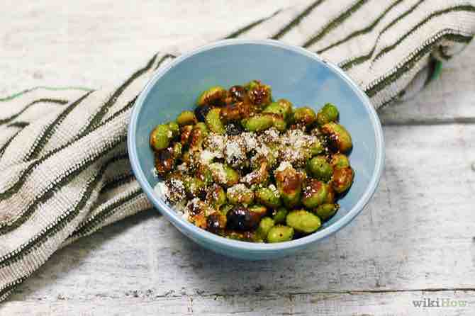 preparar edamames crujientes (frijol de soya verde)