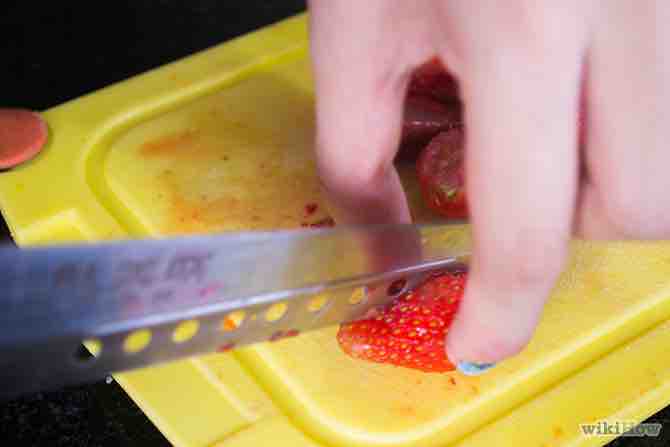 Imagen titulada Make Strawberry Tarts Step 12