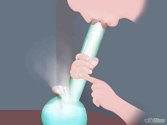 Imagen titulada Smoke from a Bong Step 7