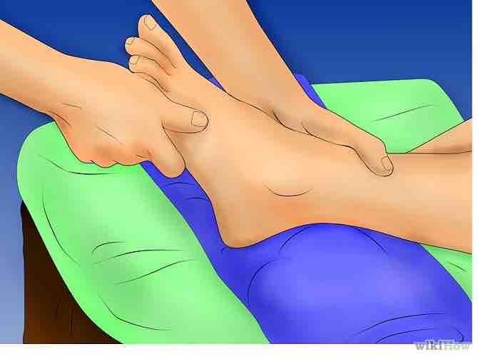 Imagen titulada Give a Foot Massage Step 6