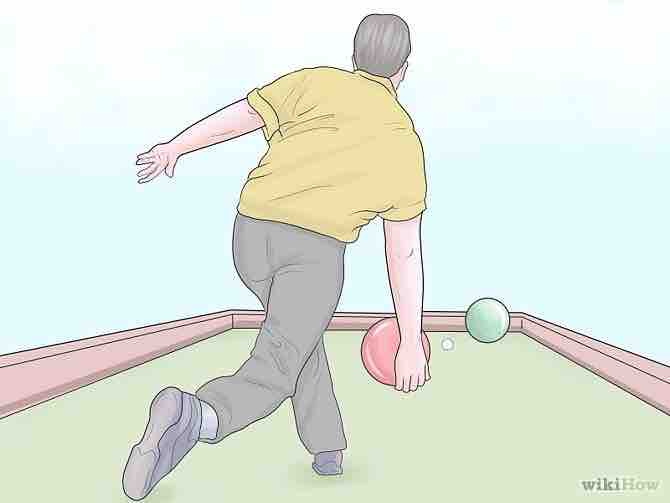 Imagen titulada Play Bocce Ball Step 7