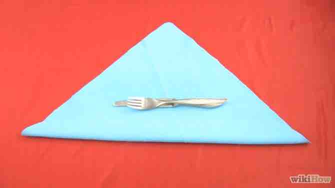 Imagen titulada Wrap Silverware Step 3