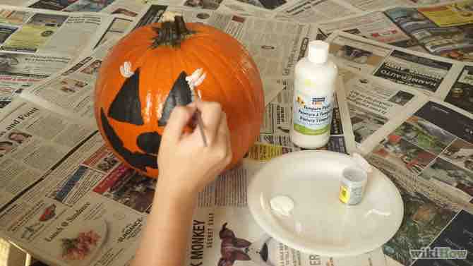 Imagen titulada Paint a Pumpkin Step 9