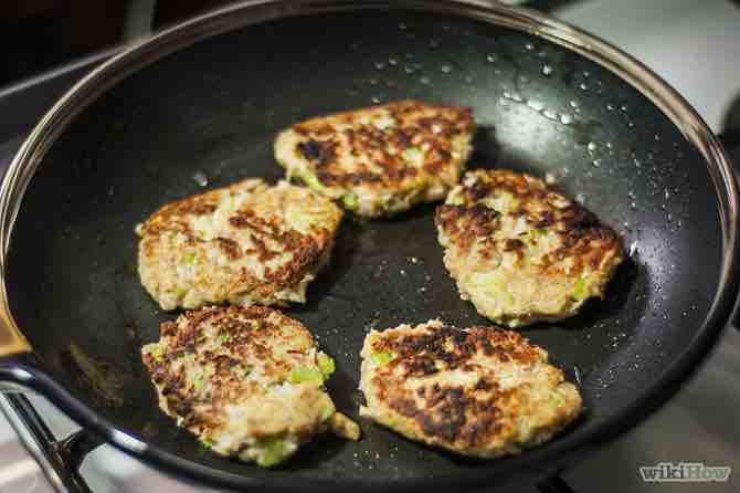 Imagen titulada Make Tuna Fish Patties Step 8