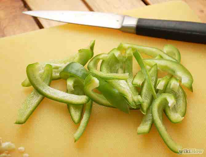 Imagen titulada Cut a Bell Pepper Step 4