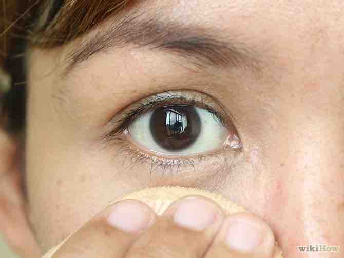 Imagen titulada Conceal Dark Circles Under the Eyes Step 5