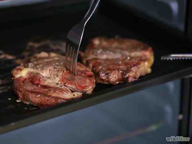 Imagen titulada Broil Steak Step 6