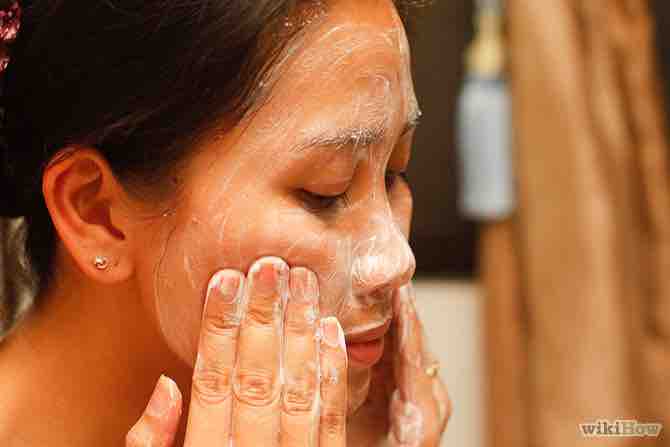 Imagen titulada Maintain Oily Skin Step 1