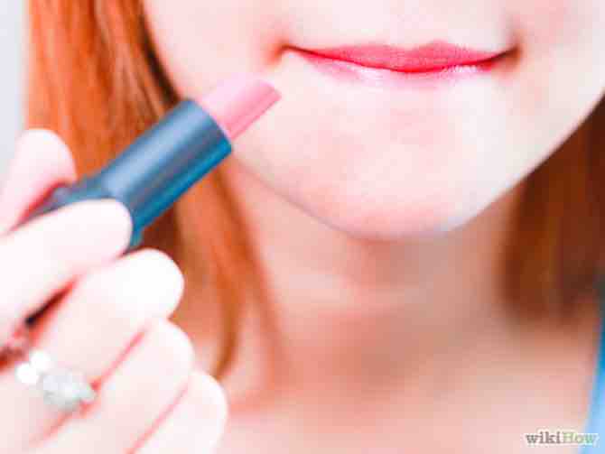 Imagen titulada Get Great Lips Step 8