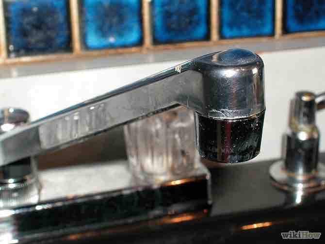 Imagen titulada Clean a Faucet Step 1