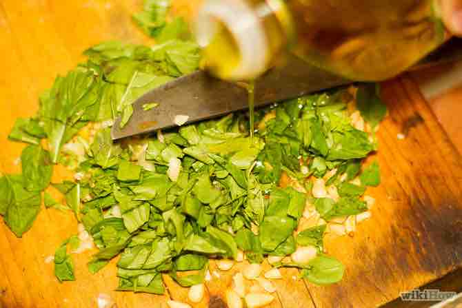 Imagen titulada Make Basil Pesto Pasta Step 3