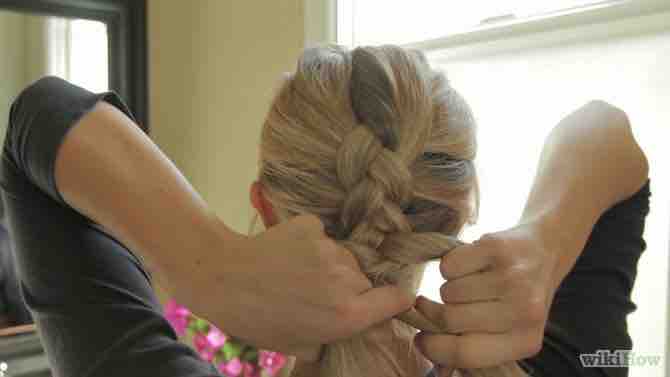 Imagen titulada Make a Dutch Braid Step 10