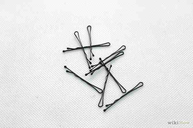 Imagen titulada Dress Up Bobby Pins Step 1